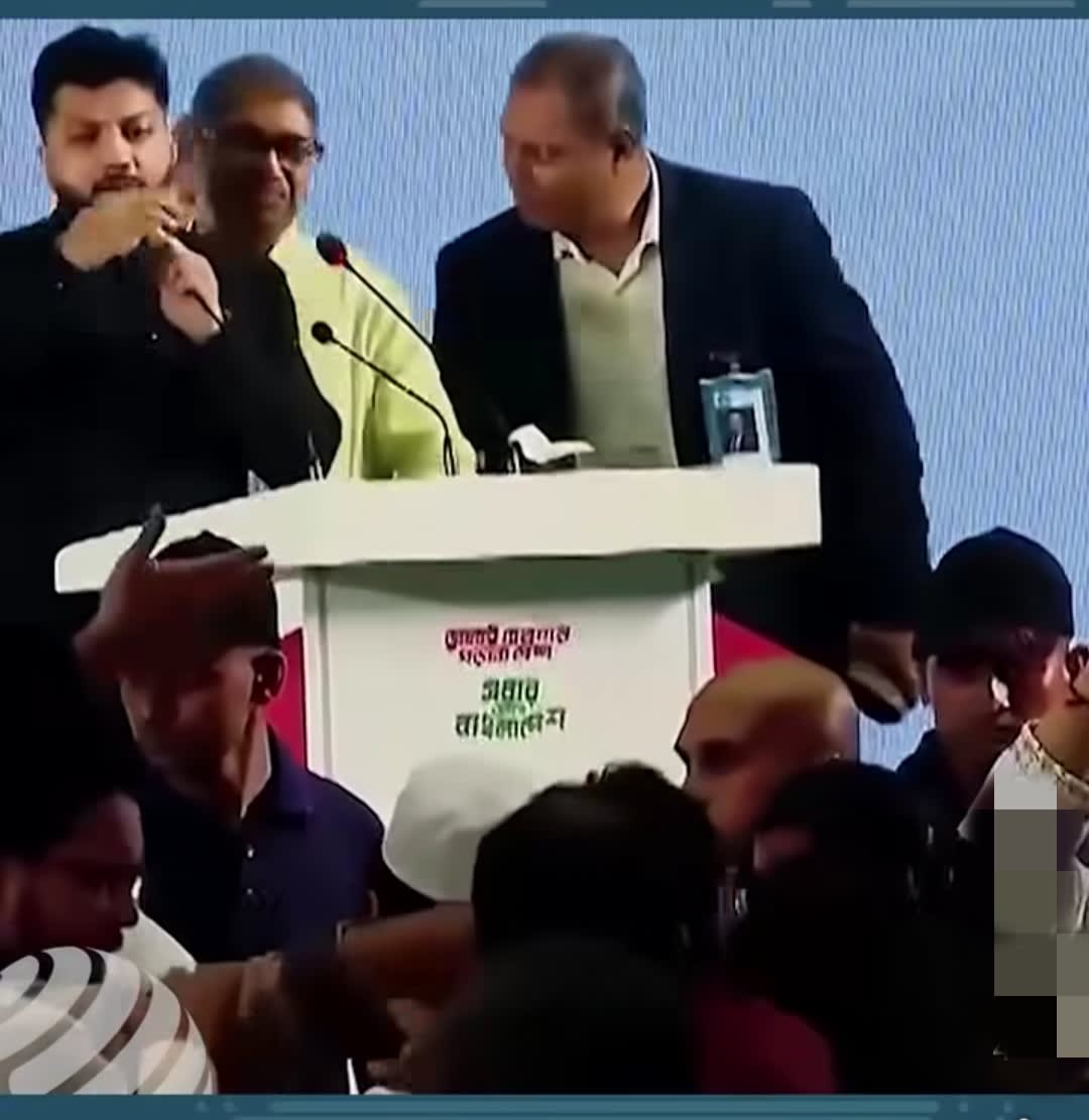 জুলাইয়ের অনুষ্ঠান থেকে ক্ষোভ প্রকাশ করে বেরিয়ে গেলেন এনসিপি নেতৃত্ব